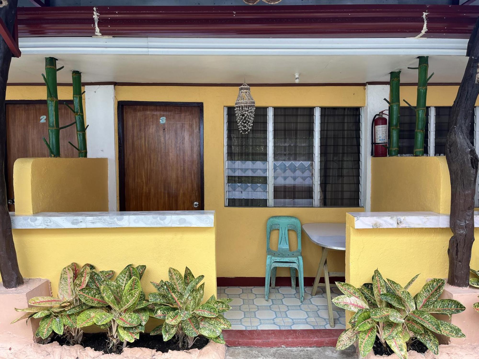 On Board Panglao Beach Hostel & Resort Dao  Zewnętrze zdjęcie