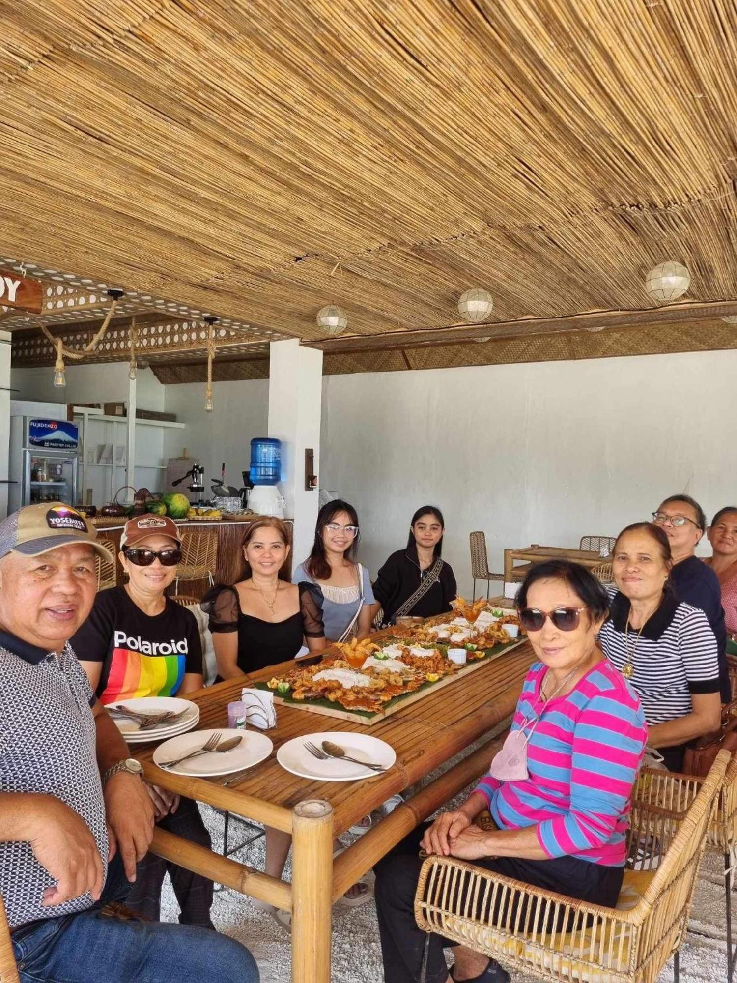 On Board Panglao Beach Hostel & Resort Dao  Zewnętrze zdjęcie