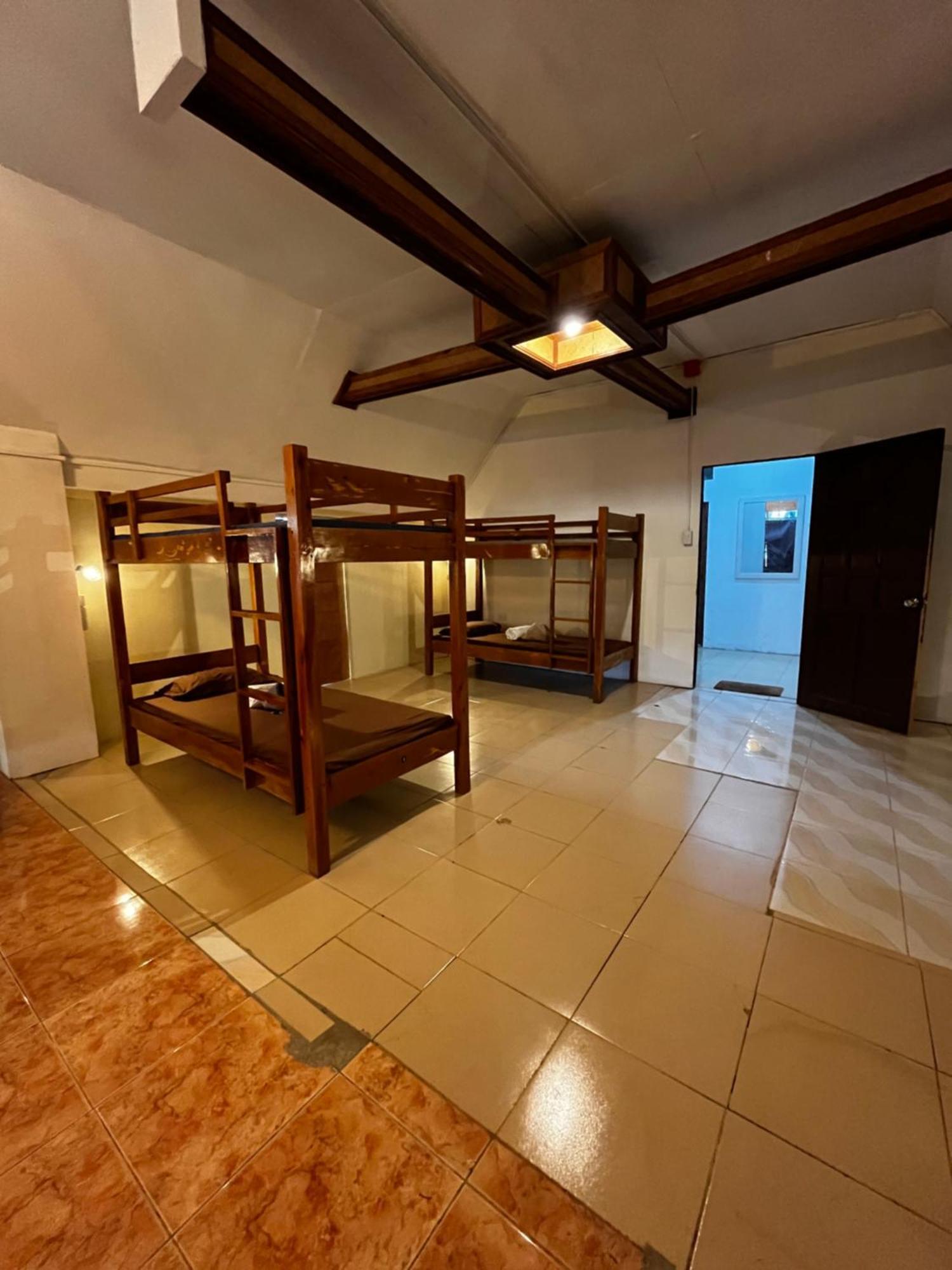 On Board Panglao Beach Hostel & Resort Dao  Zewnętrze zdjęcie