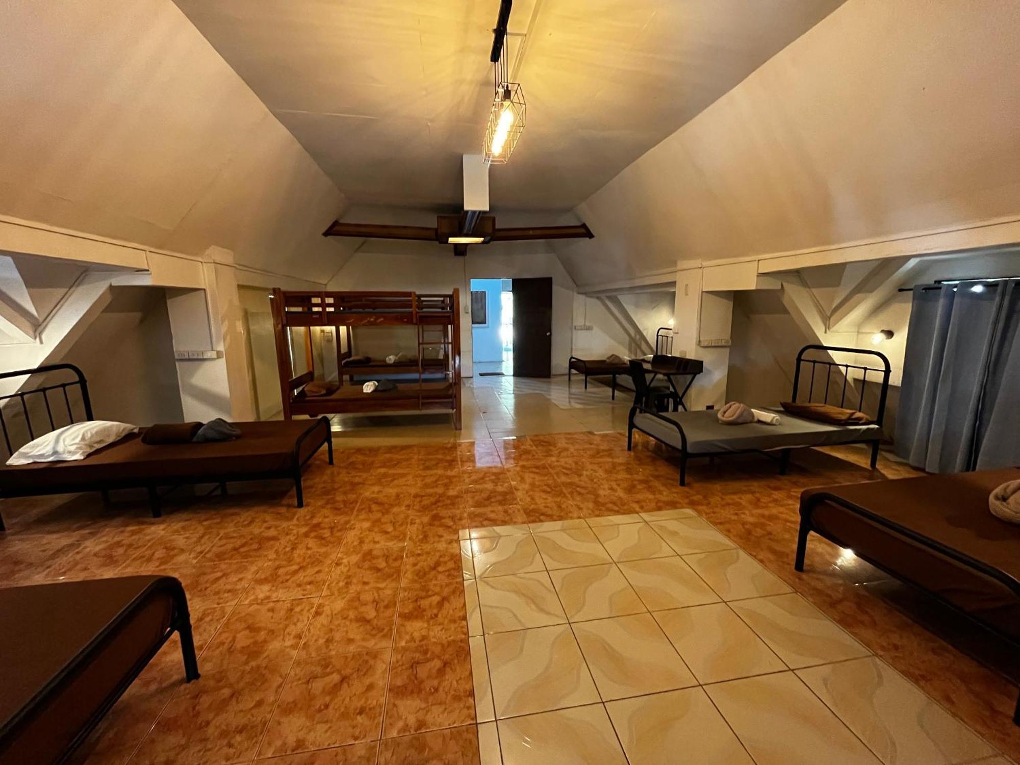 On Board Panglao Beach Hostel & Resort Dao  Zewnętrze zdjęcie